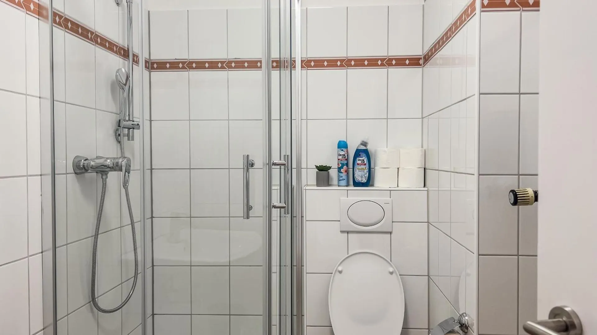T&K Apartments - Duesseldorf - 3 Room Apartment With Private Parking 7Min Fair And Airport Dus 0*, Dusseldorf Germany
