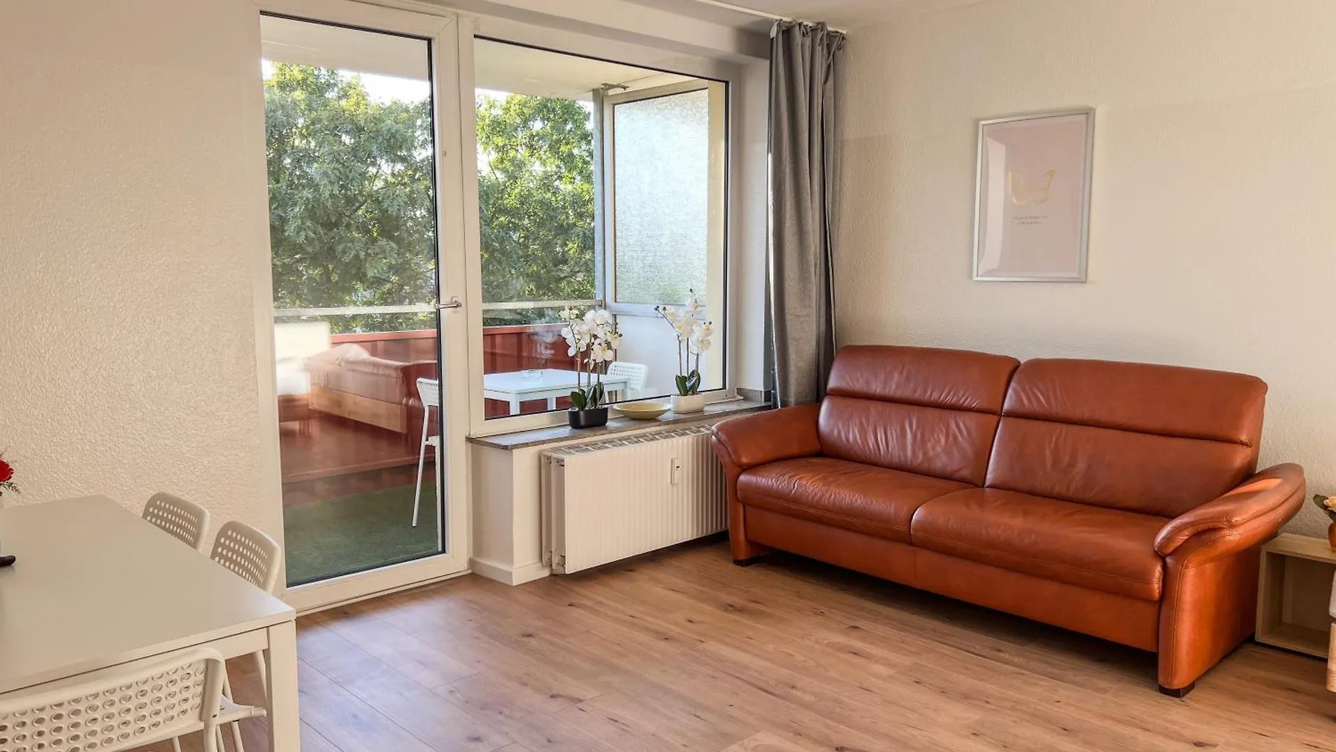 T&K Apartments - Duesseldorf - 3 Room Apartment With Private Parking 7Min Fair And Airport Dus contacts