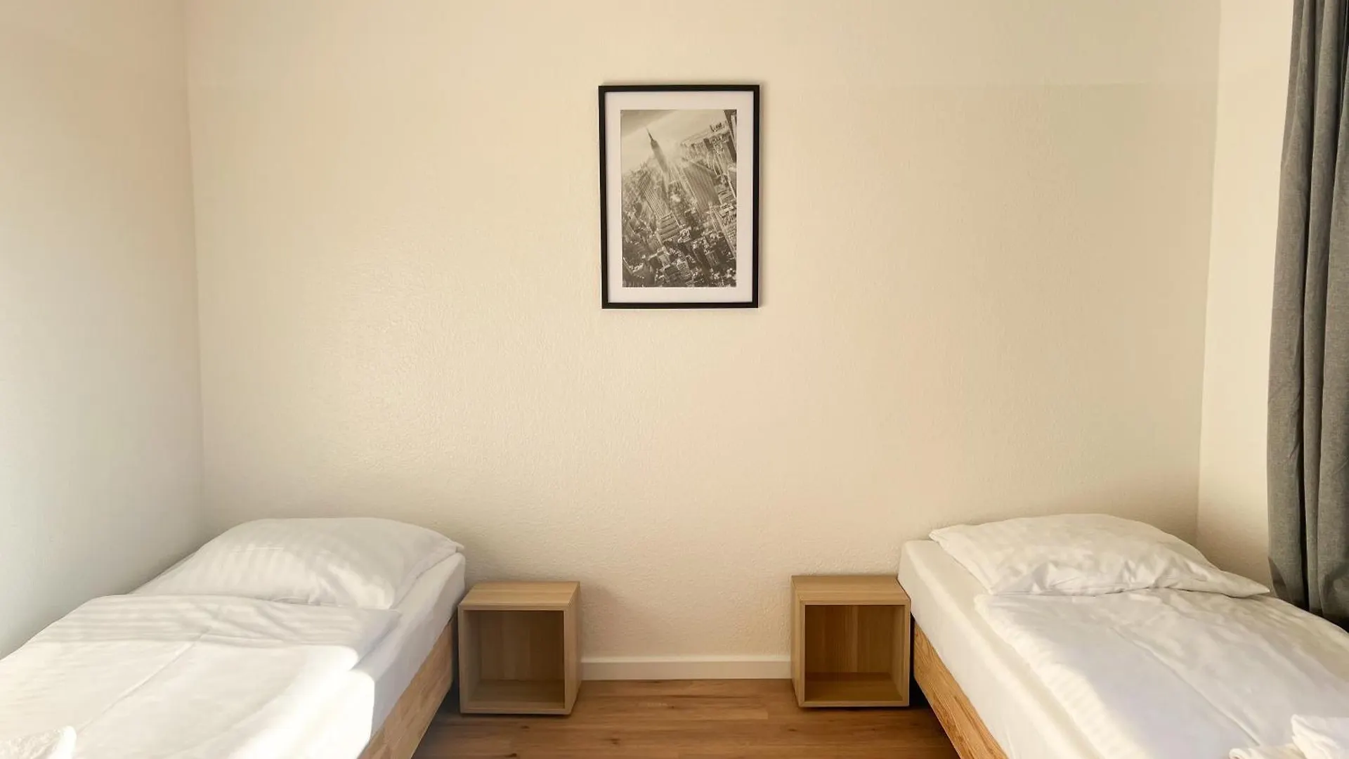 T&K Apartments - Duesseldorf - 3 Room Apartment With Private Parking 7Min Fair And Airport Dus