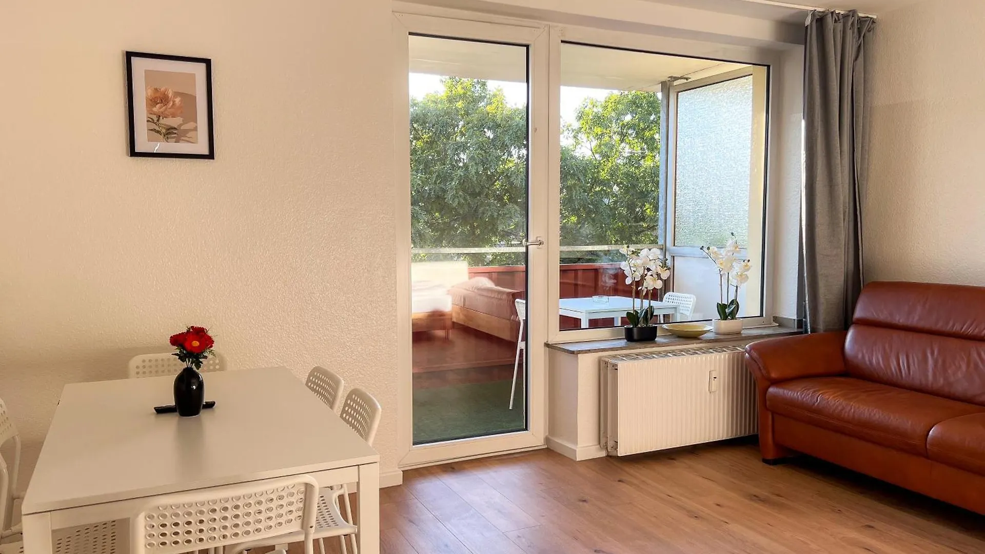 T&K Apartments - Duesseldorf - 3 Room Apartment With Private Parking 7Min Fair And Airport Dus 0*, Dusseldorf